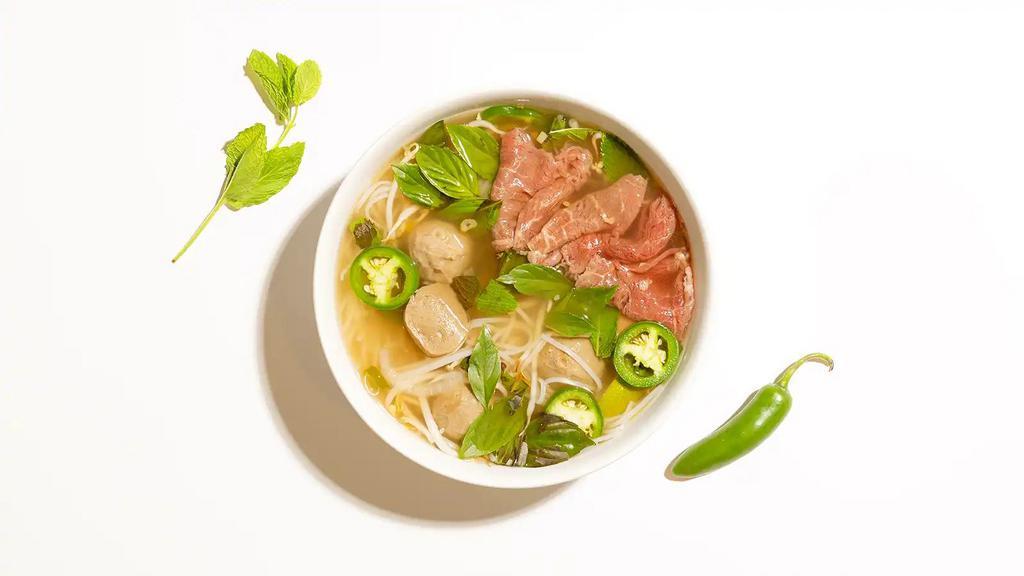 Saigon Table · Asian · Vietnamese · Salad · Noodles · Pho