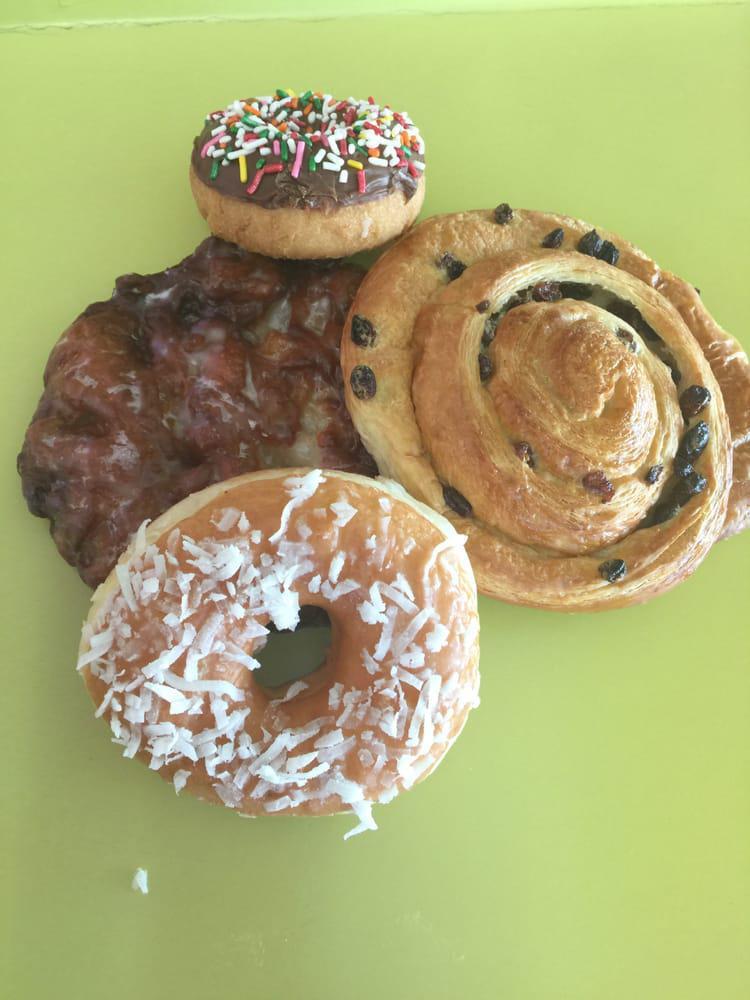 Donut star · Coffee · Sandwiches · Smoothie · Desserts · Breakfast · Mexican