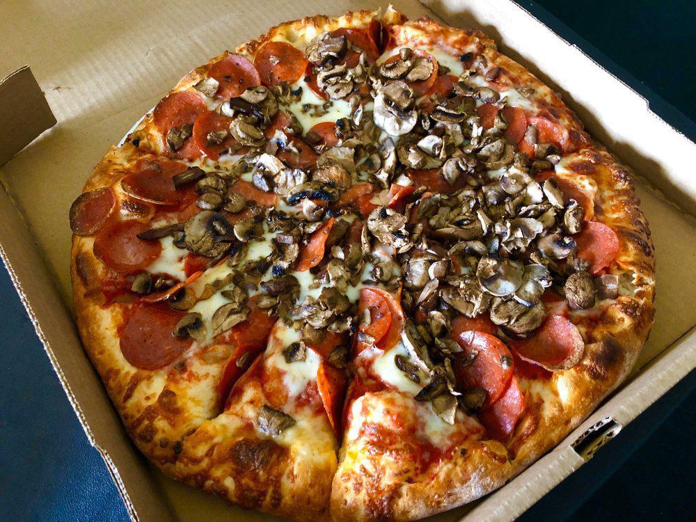 Barro’s pizza · Pizza · Salad · Sandwiches