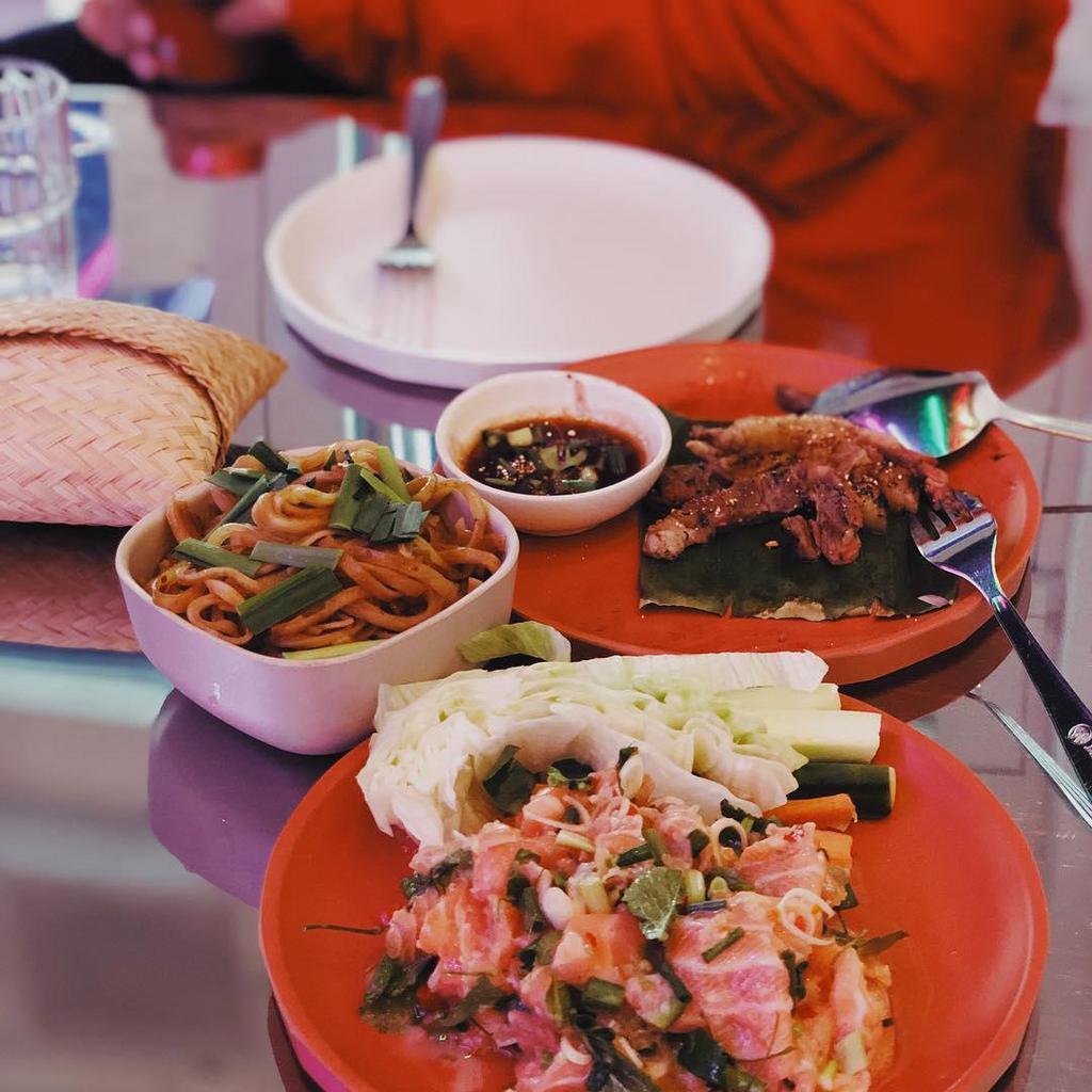 Thai Canteen · Thai · Salad · Noodles · American · Alcohol