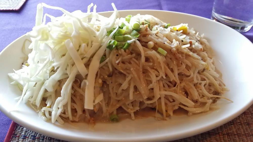 Singha Thai Restaurant · Thai · Salad · Seafood · Noodles · Vegetarian