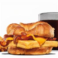 Bacon, Egg & Cheese Croissan'Wich Meal · 