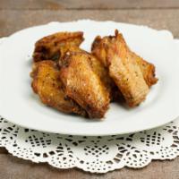 Fried Chicken Wings · 6 PCS. BBQ/lemon pepper.