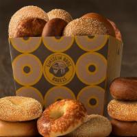 Baker'S Dozen Box · Our Baker's Dozen Box comes with an assortment of 3 Plain, 2 Cinnamon Raisin, 2 Honey Whole ...