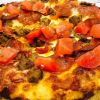 Da’ Vinny! (Small 4 Slices) · Pepperoni, Italian sausage, fresh garlic, fresh mushrooms.