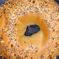 Bagel Bulk Everything 1 Ct · Plain bagel topped with a delicious everything mix.