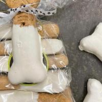 Large Dog Bone 6 Pack · LARGE Milk Bone brand dog bone dipped in white confectionary coating.  The PERFECT treat for...