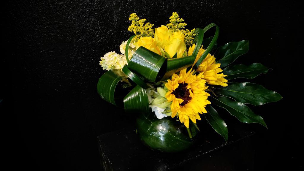 Murphy · Perfect size for a desk or side table is this bright and sunny arrangement in all yellows!