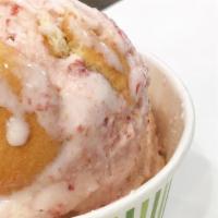 Strawberry Bond · Vanilla Bean ice cream, fresh sliced strawberries, cheesecake bites, and strawberry sundae s...