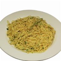 Spaghetti With Garlic & Oil · Spaghetti tossed with garlic and extra virgin olive oil.