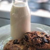 Chocolate Chip Cookies · warm chocolate chip cookies