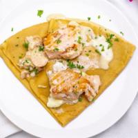 Le Moulin Rouge Crepe · Salmon, cream cheese and capers in cream sauce