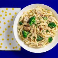 House Fettucini · Fettucini with alfredo sauce, chicken, broccoli, parsley, minced garlic, fresh bread crumbs