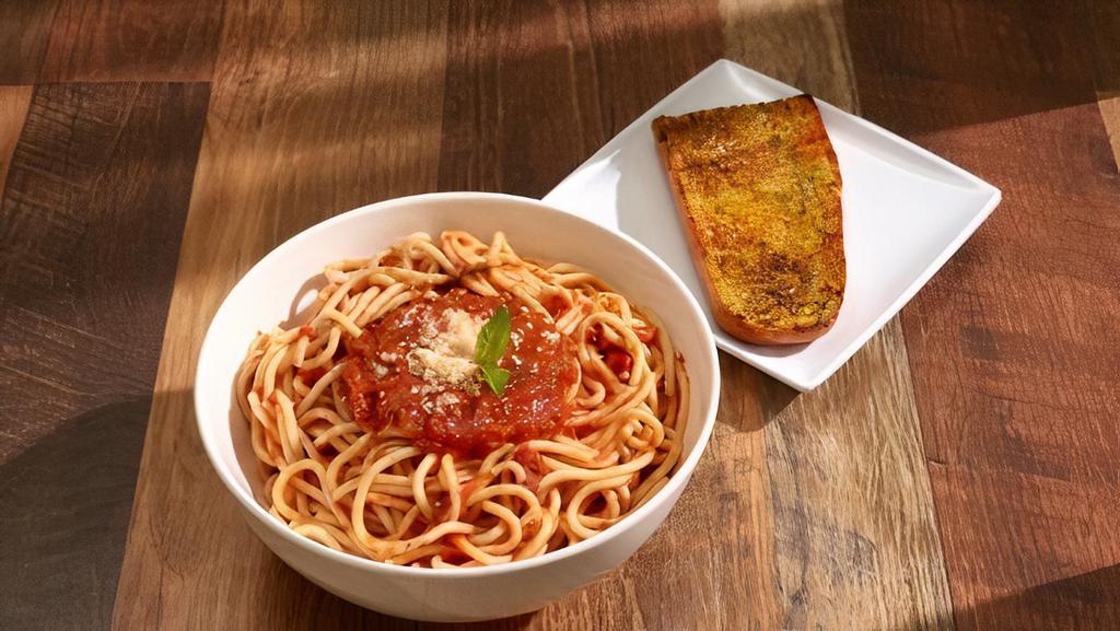 Spaghetti With Marinara Sauce Pasta · Served with garlic bread.