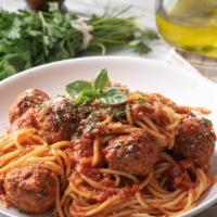 Spaghetti  Pasta With Meat Sauce & Meatballs · 