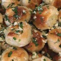 Garlic Knots (6) · 