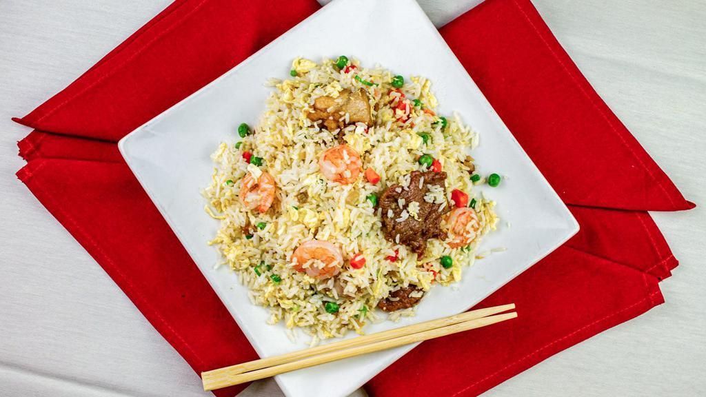 House Fried Rice 什錦炒飯 · Beef, Chicken & Shrimp combination