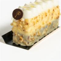 Banana Toffee · Banana Bread with fresh bananas, caramel tender ganache, Cacao nibs, mascarpone mousse, chan...