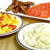 Healthy Breakfast (Serves 4) · Scrambled Egg whites, Turkey Sausage and freshly tomato slices.  Served with Seasonal Fruit ...