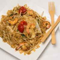 Spicy Noodles · Stir-Fried Flat Noodles with Chili, Onions, Bell Peppers and Basil
