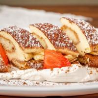 Tiramisu Davigel · Coffee-soaked ladyfingers, mascarpone-filled, cocoa-topped.