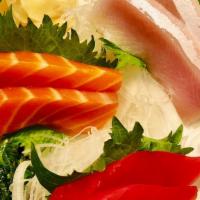 Sashimi Mix · 2 pcs Tuna, 2pcs Salmon, 2pcs Yellowtail