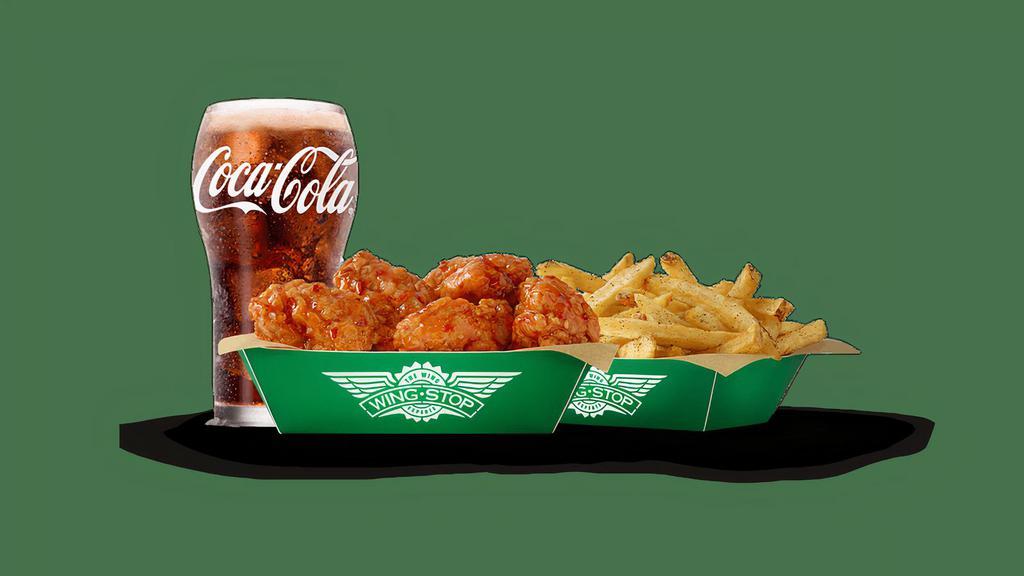Boneless Wing Lunch Combo · The Boneless Wing Lunch Combo comes with 5 Boneless Wings, a regular homemade side, and 20oz drink.