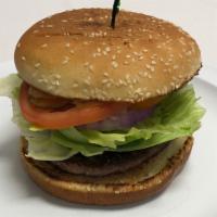 Hamburger · 1 single patty. Lettuce, tomato, pickle, onion and thousand island dressing.