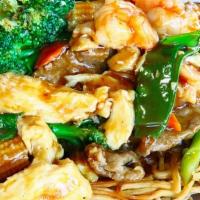 Shanghai Style Noodles (Dinner) · Chicken, beef, and shrimp sauteed with baby bok choy, baby corn, broccoli, carrots, and snow...