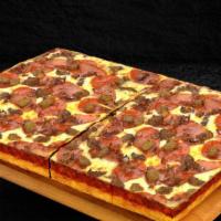 Piara Deep Dish Meat Lovers Pizza · Pepperoni, Ham, Sausage, Beef and Bacon