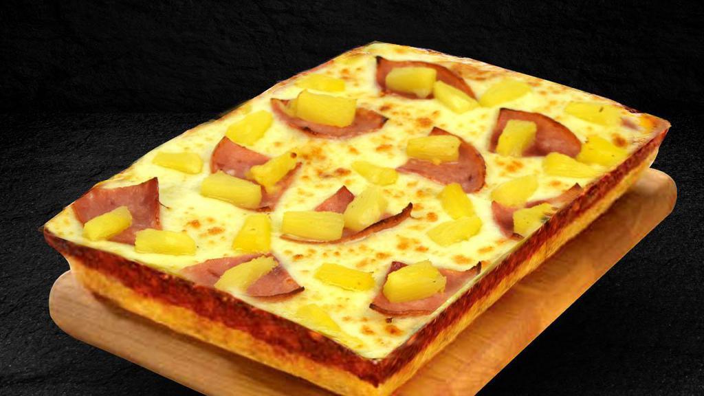 Piara Personal Pan Hawaiian Pizza · Ham, Pineapple and Extra Cheese