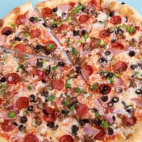 Deluxe (Medium) · Sausage, Canadian bacon, pepperoni, green bell pepper, mushroom, red onion, black olive, moz...
