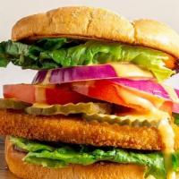 Vegan Classic Sandwich · Vegan Chicken, vegan garlic mayo, 
