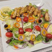 Grilled Chicken Salad · Romaine, Grilled Chicken, baby tomato, red onions, bell pepper, Green olives, .