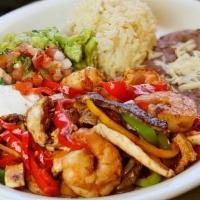 Plato De Fajitas Mix · grilled chicken, beef, & shrimp. sautéed with bell peppers & onions. served with rice, beans...