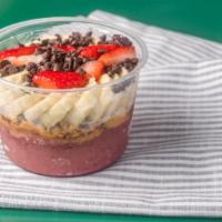 Chocolate Pb · Peanut butter, chocolate, strawberry, banana, granola and honey.