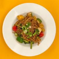 Yakisoba · broccoli, tomatoes, zucchini / topped with sesame seeds, scallions