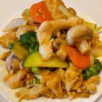 Curry Chicken · Spicy. Sliced chicken breast, carrot, water chestnut, onion, green pepper, red pepper, bambo...