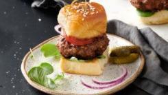 Mini Burgers · 4 mini Burgers, with lettuce, tomato, pickle, 1000 island.