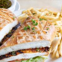 Picante Sandwich · Grilled spicy chicken breast with lettuce, tomato & Argentine sauce.