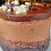 Mousse Chocolate Cake · 