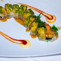 Green Jacket · Shrimp tempura, spicy tuna, top avocado, lemonslight.