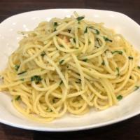 Spaghetti With Garlic · Extra Virgin Olive, Sautéed Garlic, Fresh Italian Parsley.