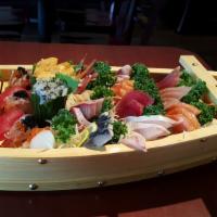 Sushi Boat · 28pcs sashimi, 6 rolls, 1 appetizer