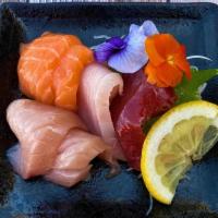 Assorted Sashimi 6Pc · 6pc assorted sashimi with tuna, salmon, albacore, yellowtail.