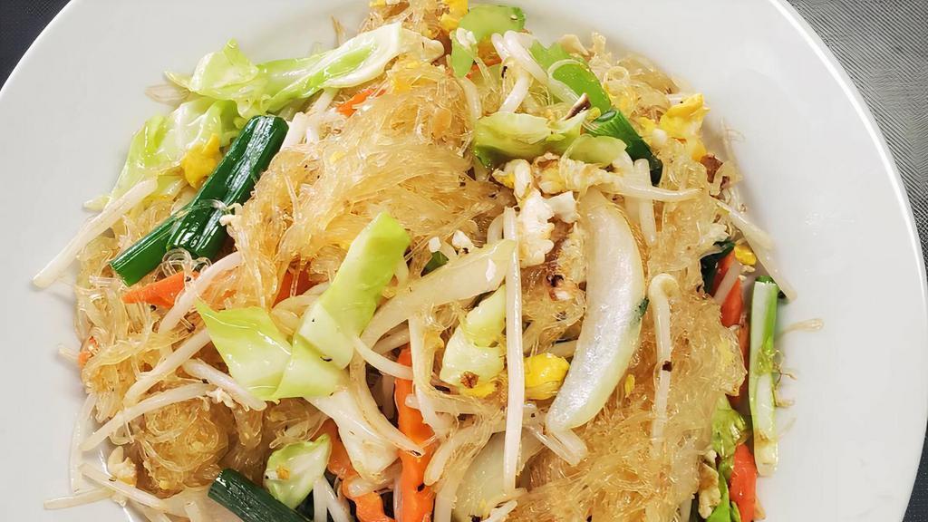 Pad Woon Sen Vegetables With Tofu · Stir fried glass noodles with assorted vegetable with egg