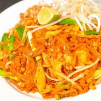 Padthai (Choice : Chichen,Pork Or Beef) · Choice of meat:Thin noodle stir fried with special sauce bean sprouts onion  peanut and egg
