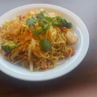 Chow Mein(Choice : Chicken,Pork Or Beef) · Choice of meat : Stir fried egg noodle bean sprout assorted vegetable and egg.