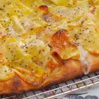 Patate Pie (5 Slices) · Potato, mozzarella, rosemary, olive oil, oregano and pepper