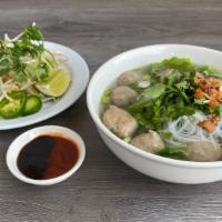 Hủ Tiếu Bò Viên · Rice Noodles Soup with Beef Balls